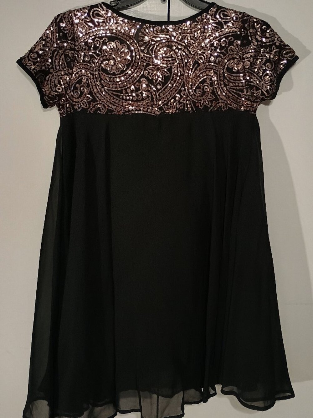 Vanilla Bay Black Rose Gold Sequin Paisley Babydoll Tunic Top Size M - Picture 3 of 8